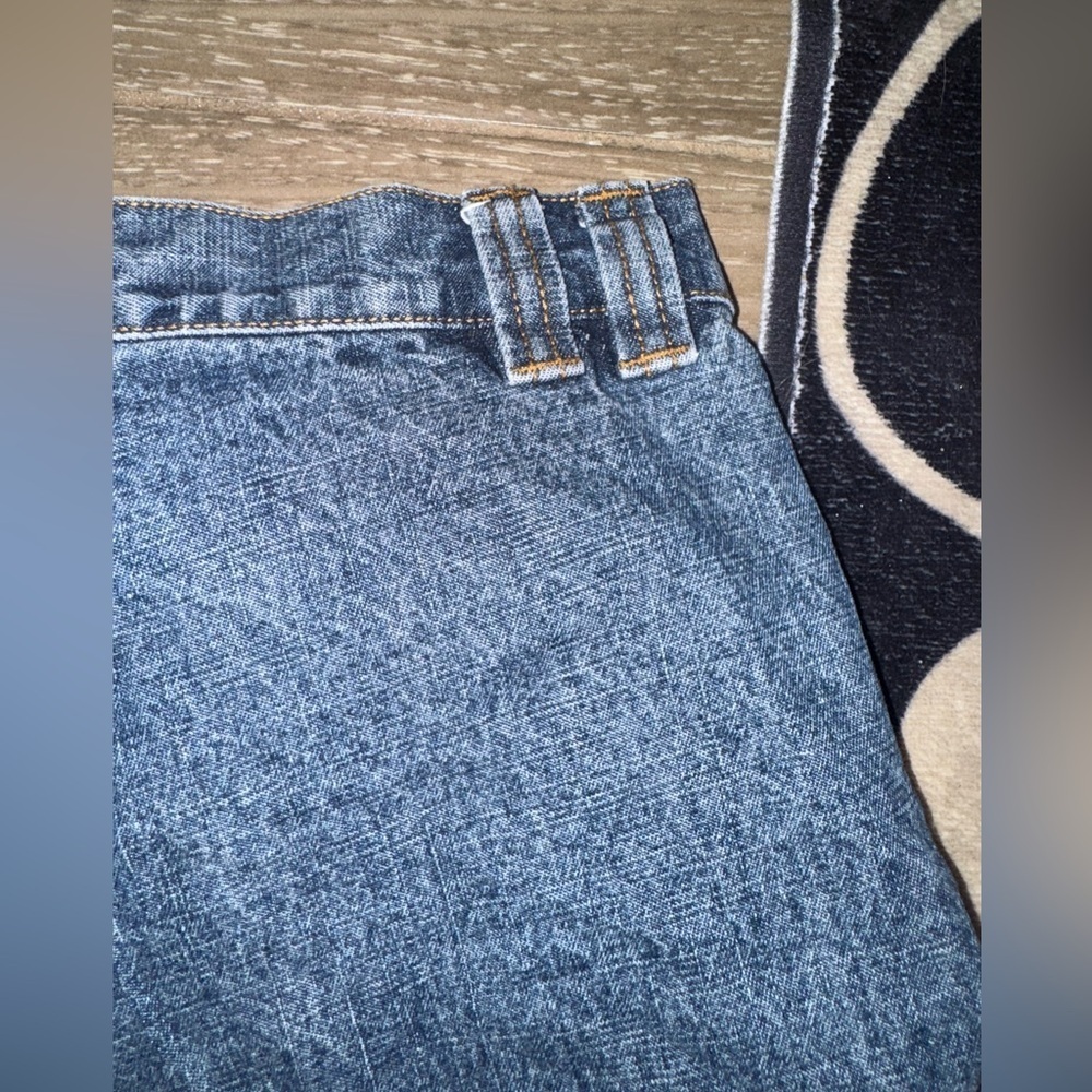Riveted by Lee Women’s High waisted Cargo medium Wash denim shorts size 10 - Picture 3 of 15